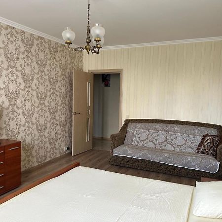 Apartments Kharkivs'Ke Highway Киев Экстерьер фото